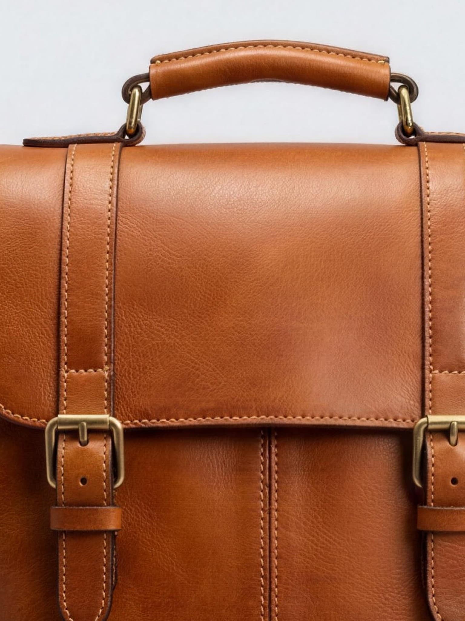 The Satchel, handle and hardware detail