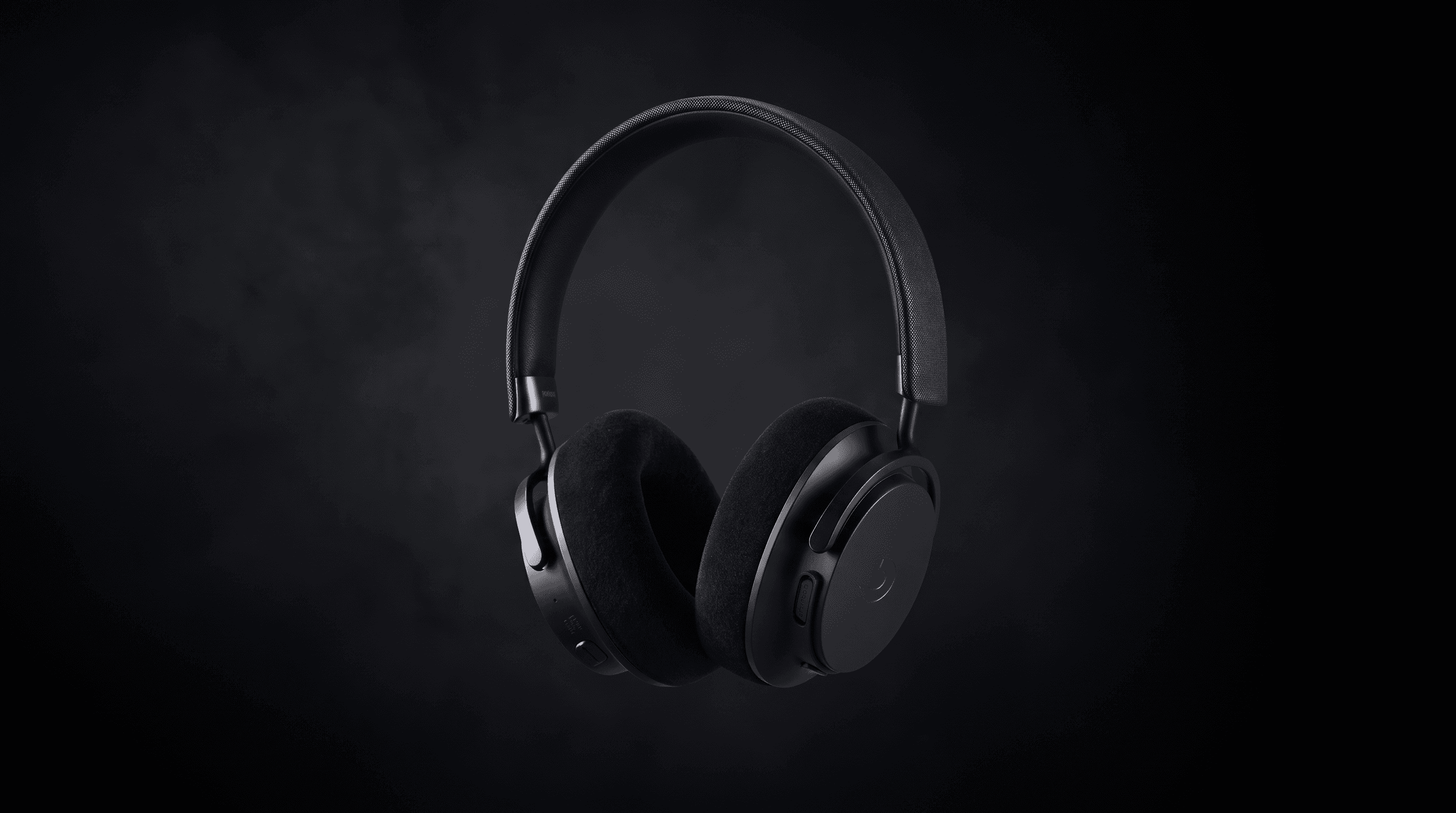 AUDEN Meridian headphones in low light